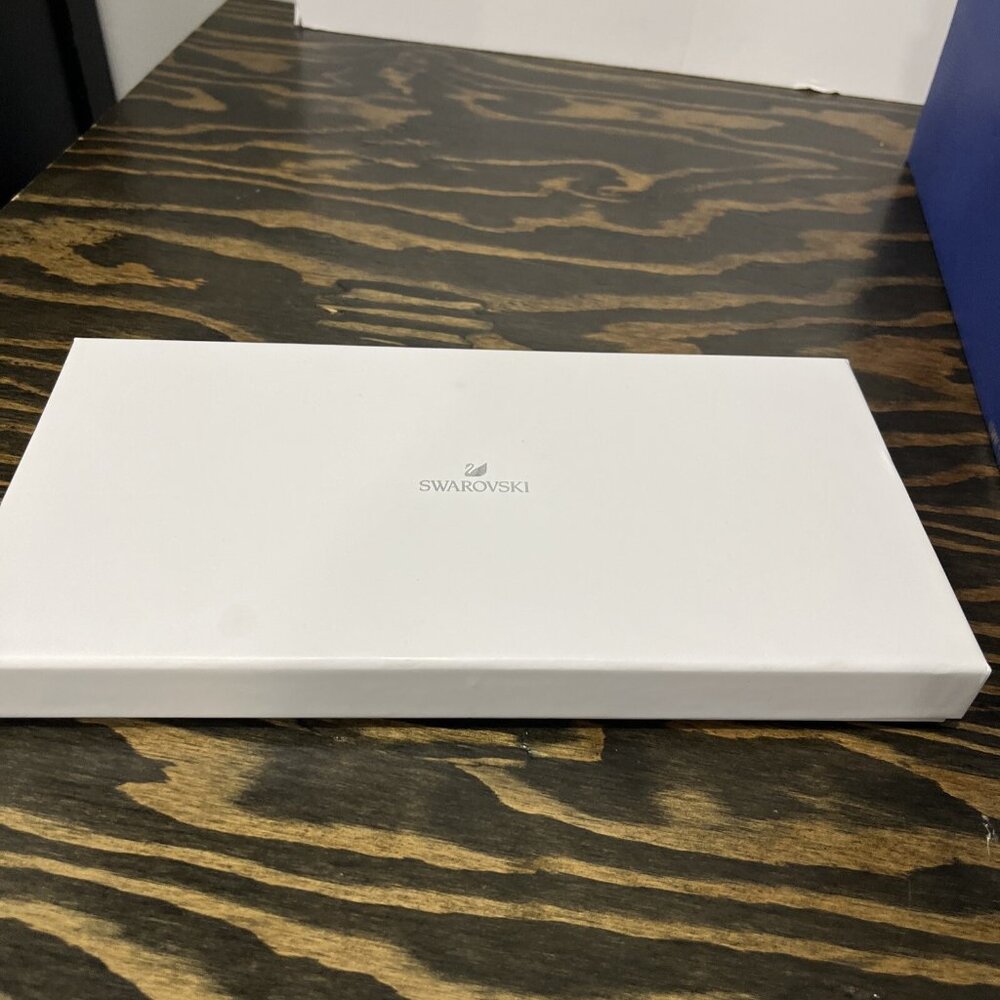 Brand New In Box Swarovski Silver Crystals Bottle Cooler Cover Sleeve #5231602